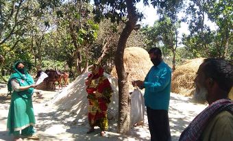 গ্রামে গ্রামে ছুটে চলেছেন নারীনেত্রী সেলিনা আক্তার