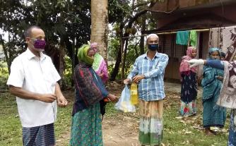 কোভিড’১৯ প্রতিরোধে সংরক্ষিত আসনের সদস্য হিসেবে এলাকায় গুরুত্বর্পূণ ভূমিকা রাখছেন চরমহল্লা ইউনিয়নে নারীনেত্রী জনাব হাফসা বেগম।